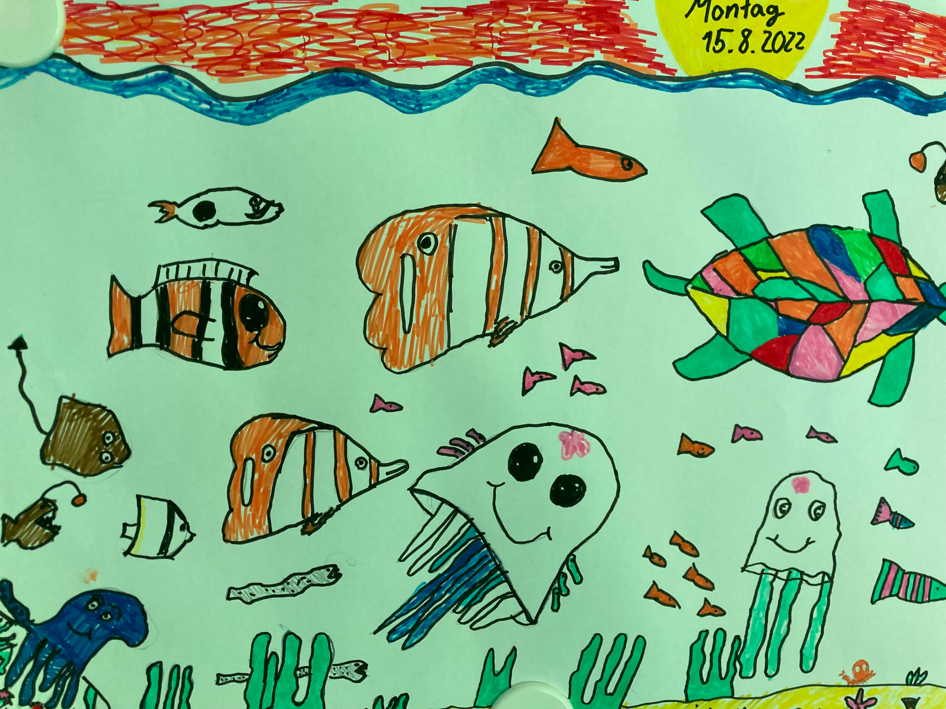 Bild mit Unterwassertieren, entstanden im Rahmen des Joha Hort Sommerferienprogramms 2022