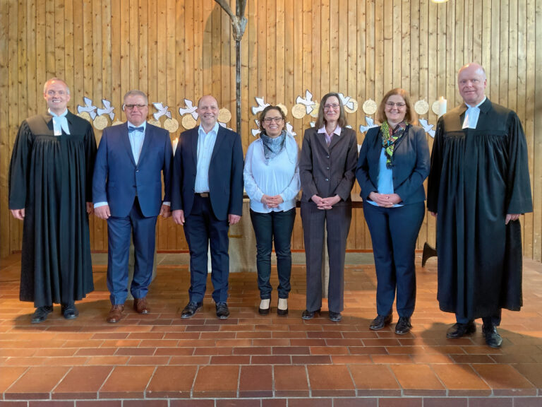 Gottesdienst mit Beauftragung der Prädikanten und Prädikantinnen in der Ev. Thomaskirche Wiesbaden am 30.04.2023